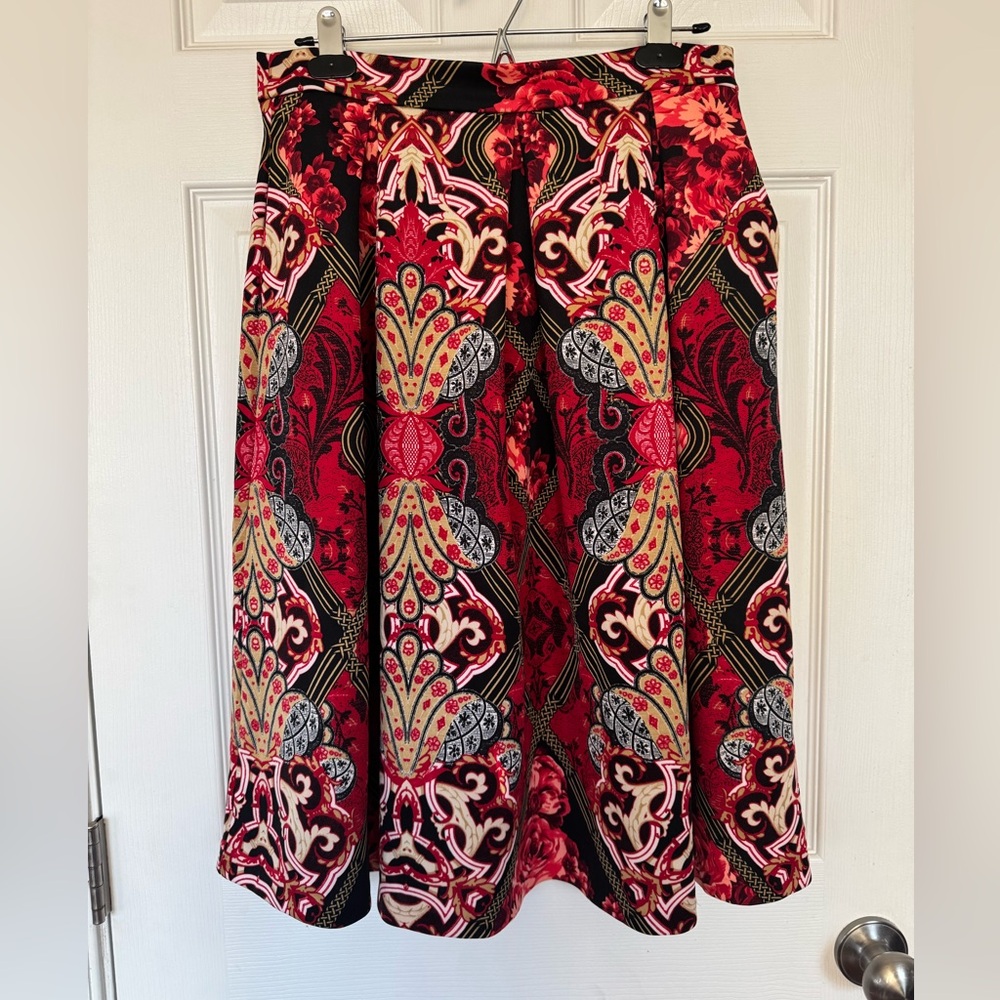 New York & Co size 8 red patterned shirt, side zip, with pockets